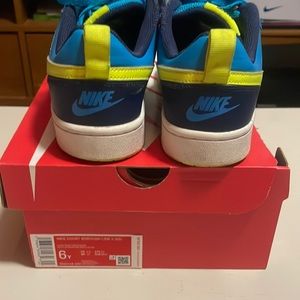 Nike Court Borough Low 2 (GS) - size Youth 6